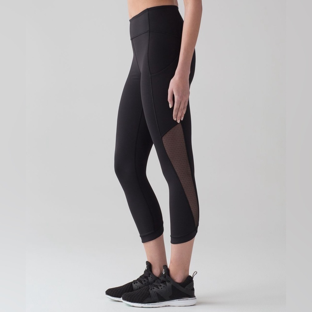 Lululemon Sole Teaining Crop Black Leggings 6